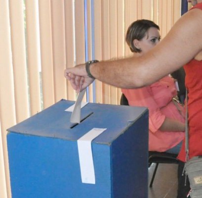 Alegerile parlamentare vor avea loc pe 9 decembrie